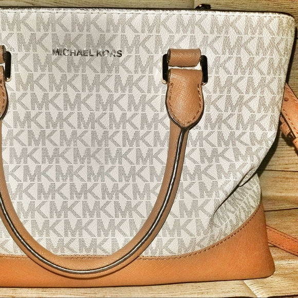 Michael Kors Handbags - *Sold* Michael Kors Purse